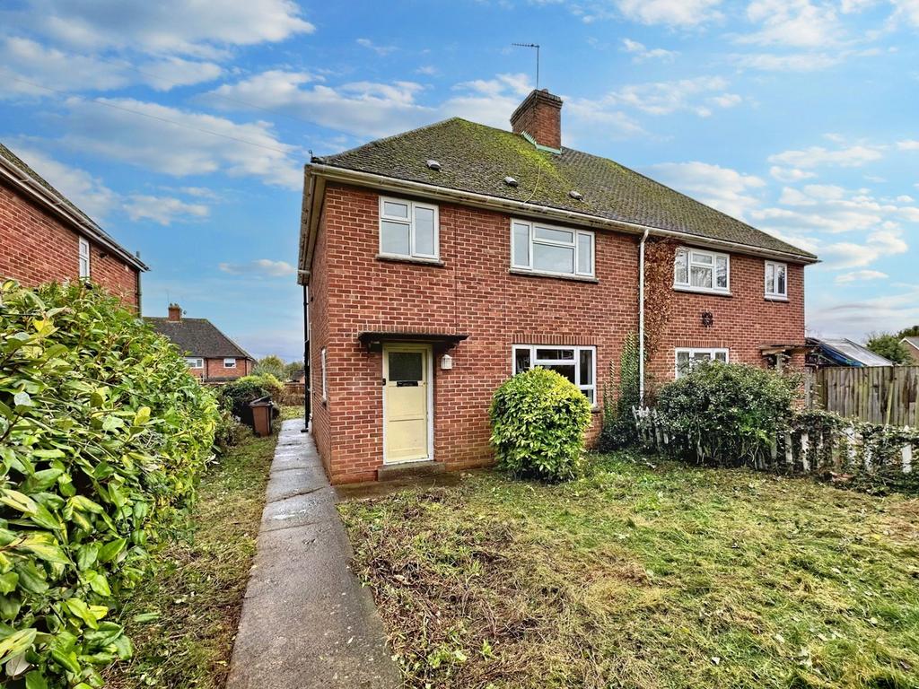 Barwell, Wantage, OX12 3 bed semidetached house for sale £260,000