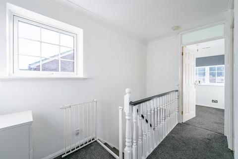 15 Downs View, Peacehaven, BN10 8JE