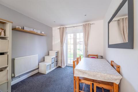 15 Downs View, Peacehaven, BN10 8JE