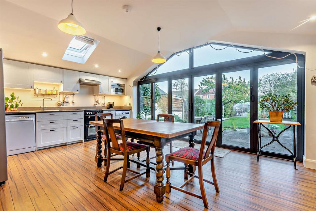 Weavering Street, Weavering, Maidstone 3 bed semidetached house for