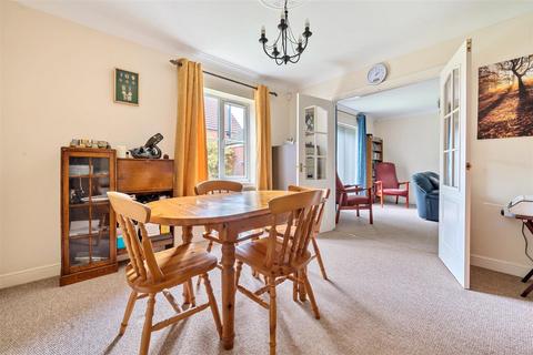 4 bedroom detached house for sale - Brickley Lane, Devizes