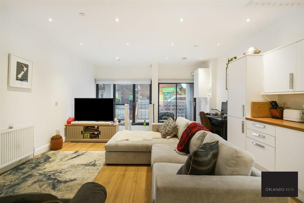Flat 1 B, 137 Crescent Lane - Z0 YFr U9 XEL9 Tpco Pd9d R.
