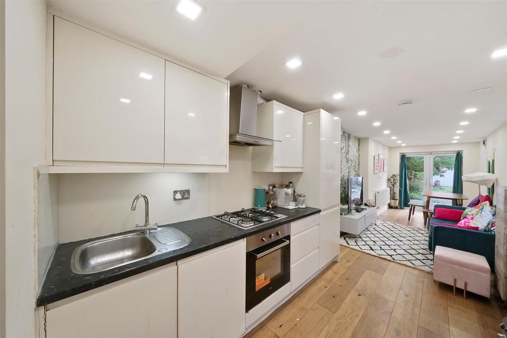Ground Floor 135 Willingdon Road - STJkmk E9 MYd Po9 R