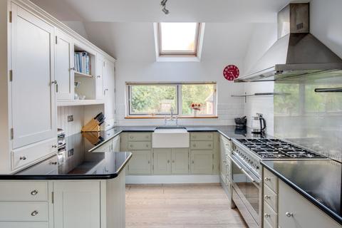 7 bedroom barn conversion for sale - Longhope Close, Winyates Green, Redditch, Worcestershire, B98