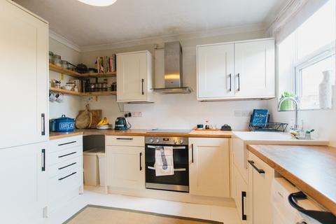 2 bedroom terraced house for sale, East Street, Banbury, OX16