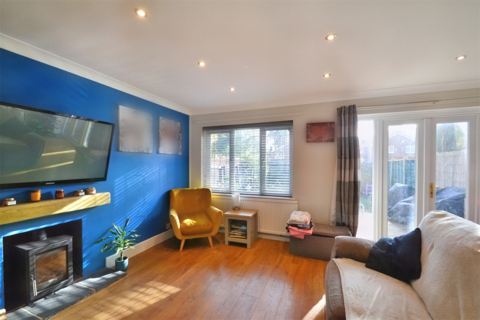 16 Blackbird Close, Creekmoor, Poole, BH17 7YA