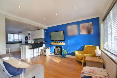 16 Blackbird Close, Creekmoor, Poole, BH17 7YA