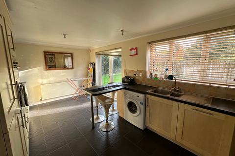 15 Ingleside, Colnbrook, Slough, SL3 0PD