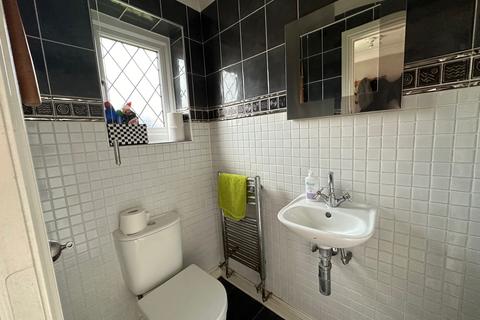 15 Ingleside, Colnbrook, Slough, SL3 0PD