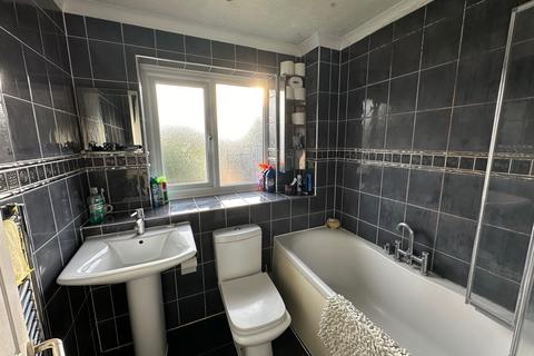 15 Ingleside, Colnbrook, Slough, SL3 0PD