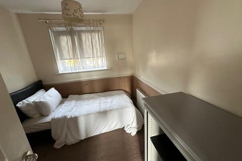 15 Ingleside, Colnbrook, Slough, SL3 0PD