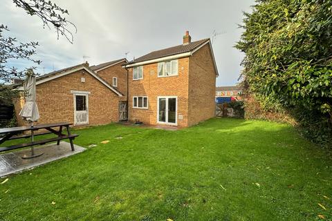 15 Ingleside, Colnbrook, Slough, SL3 0PD