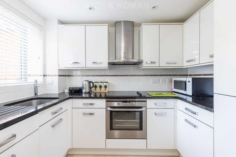 1 bedroom retirement property for sale, Oatlands Avenue, Weybridge KT13