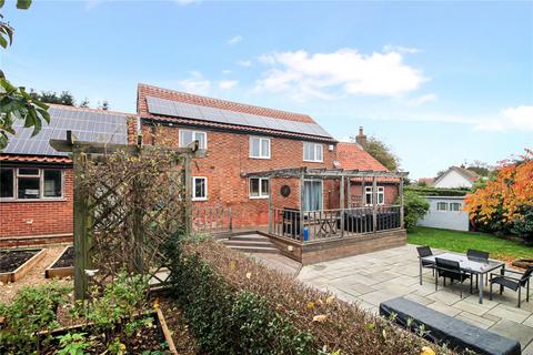 5 bedroom detached house for sale - Surlingham Lane, Rockland St. Mary, Norwich, Norfolk, NR14
