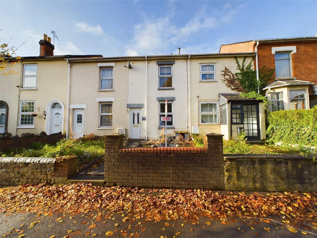 Bath Road, Worcester, Worcestershire, WR5 3 bed terraced house £240,000