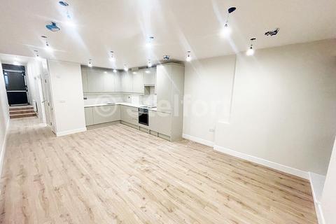 2 bedroom apartment to rent, Pier Road, London E16