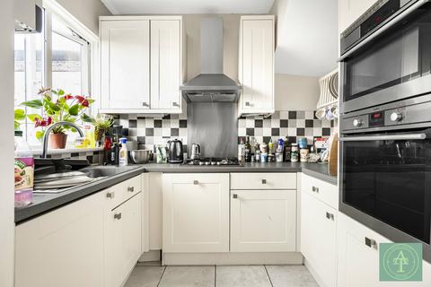 4 bedroom end of terrace house for sale - Farm Road, N21