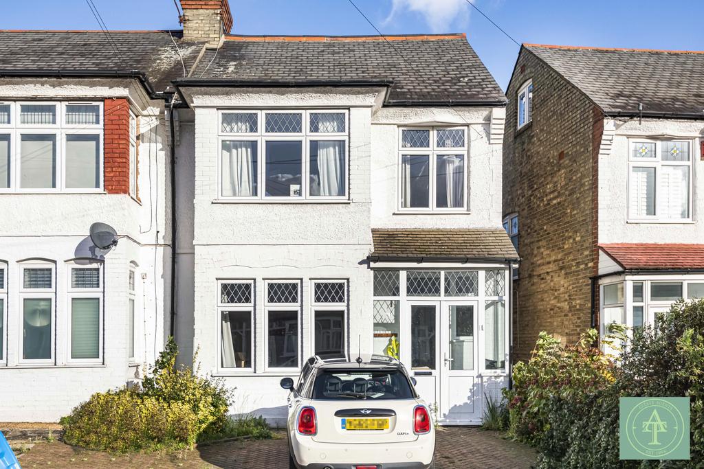 Four Bedroom End Of Terrace House For Sale