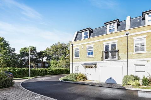 10 Haden Square, Reading, RG1 6FA
