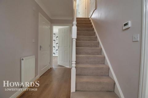 4 bedroom detached house to rent, Buttermere Way, Lowestoft