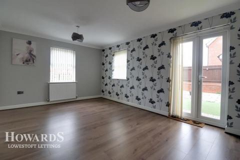 4 bedroom detached house to rent, Buttermere Way, Lowestoft