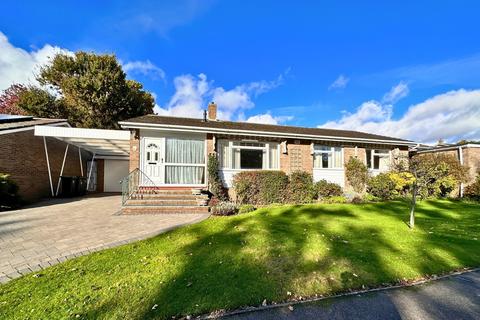 3 bedroom detached bungalow to rent, Cornford Way, Highcliffe, Dorset. BH23 4QU