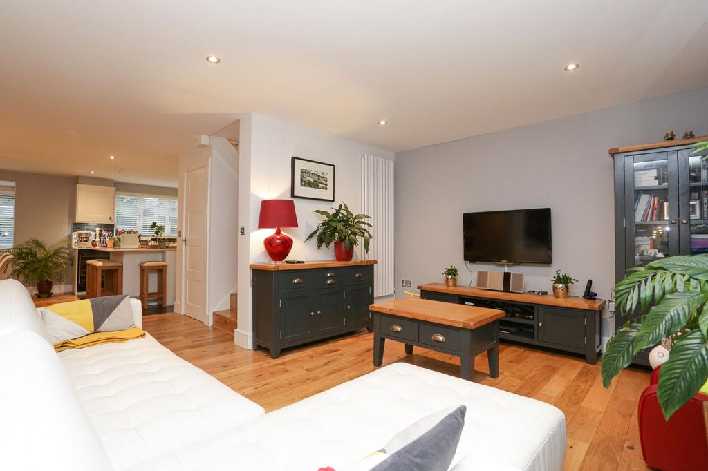 Rochester Avenue, Canterbury, CT1 5 bed detached house for sale £625,000