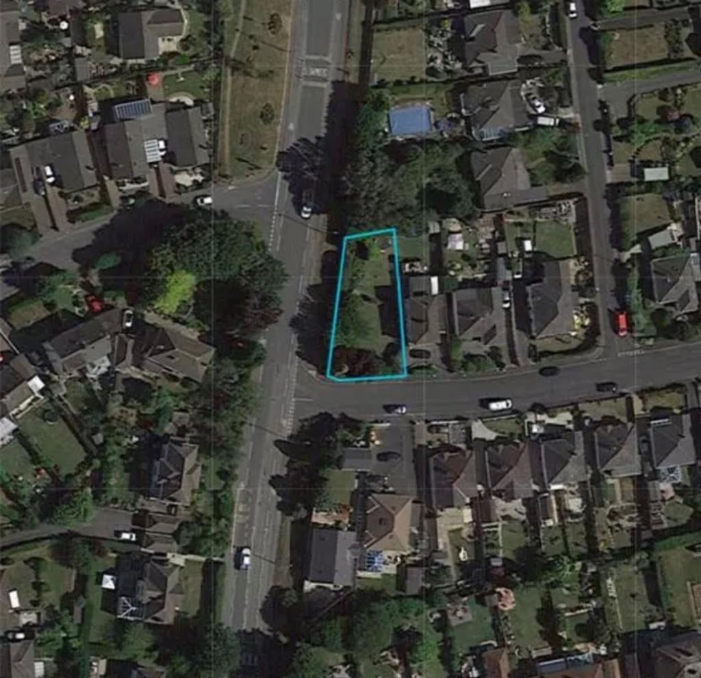 Lyndhurst Avenue, Kingskerswell, TQ12 4 bed property with land for sale