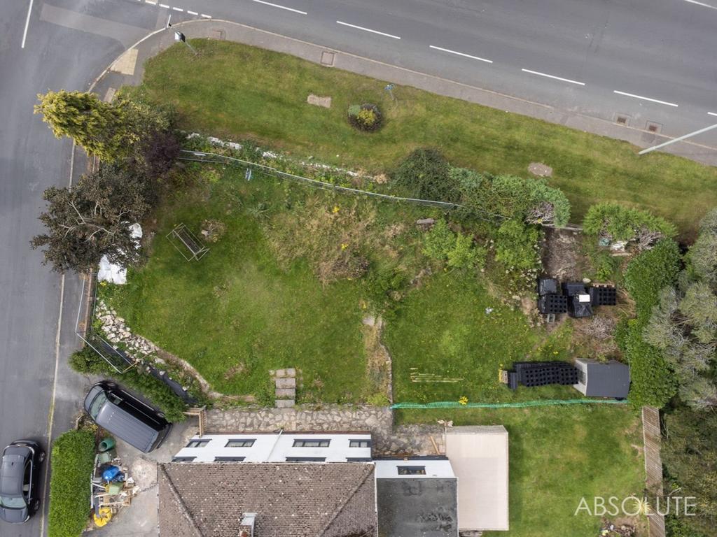 Lyndhurst Avenue, Kingskerswell, TQ12 4 bed property with land for sale £175,000