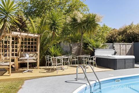 undefined, Meadfoot Sea Road, Torquay, TQ1
