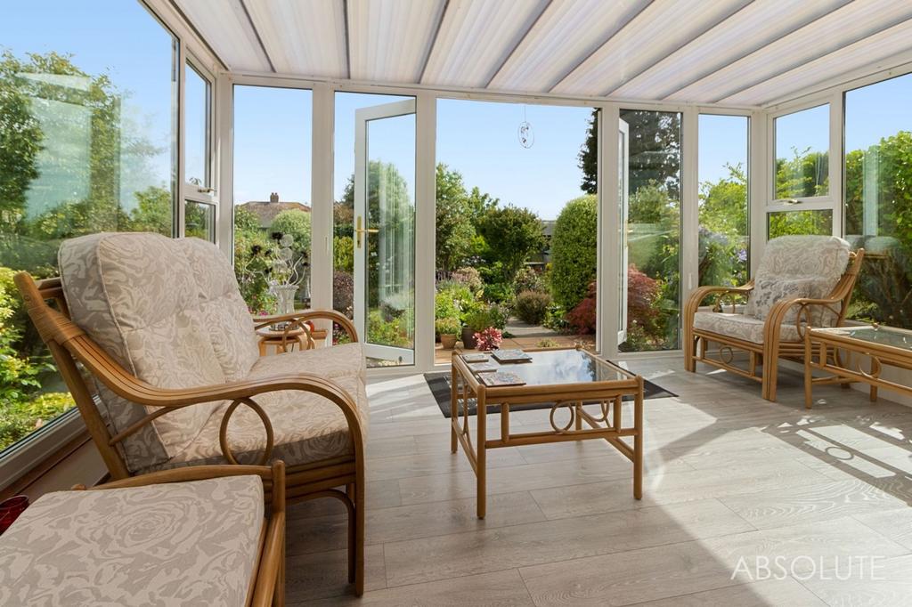 Nut Bush Lane, Torquay, TQ2 2 bed detached bungalow £425,000