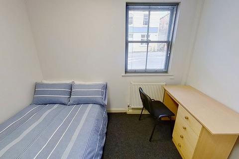 4 bedroom flat to rent, 226a North Sherwood Street, Nottingham, NG1 4EN
