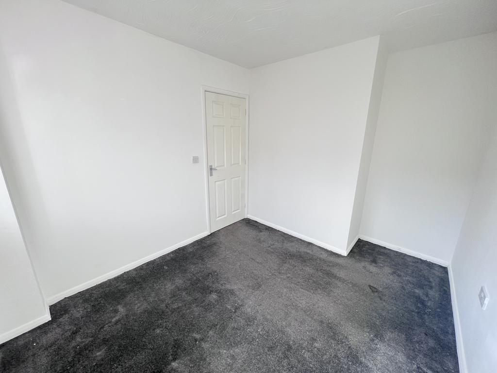 Front bedroom 1