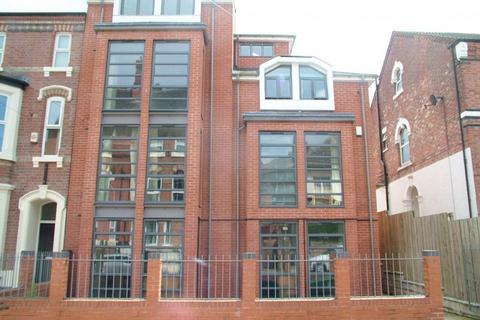 4 bedroom flat to rent, Flat 1, 15a, Arthur Street, Nottingham, NG7 4DW