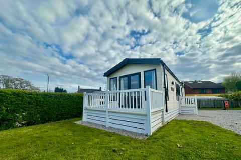 2 bedroom static caravan for sale, Waters Edge Country Park, River Rd FY5