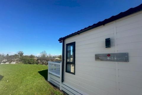 2 bedroom static caravan for sale, Waters Edge Country Park, , River Rd FY5