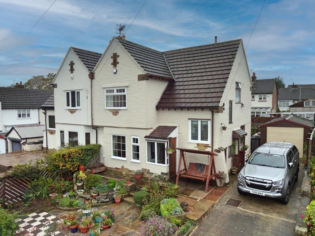 Mayfield Drive, Sandbeds, Keighley, West Yorkshire, BD20 3 bed semi