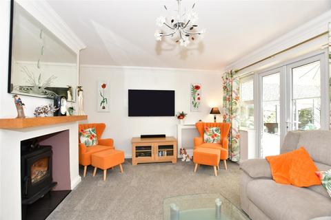3 bedroom detached bungalow for sale, Bakers Farm Close, Wickford, Essex