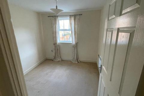 2 bedroom flat to rent, Empire Walk, Kent, DA9