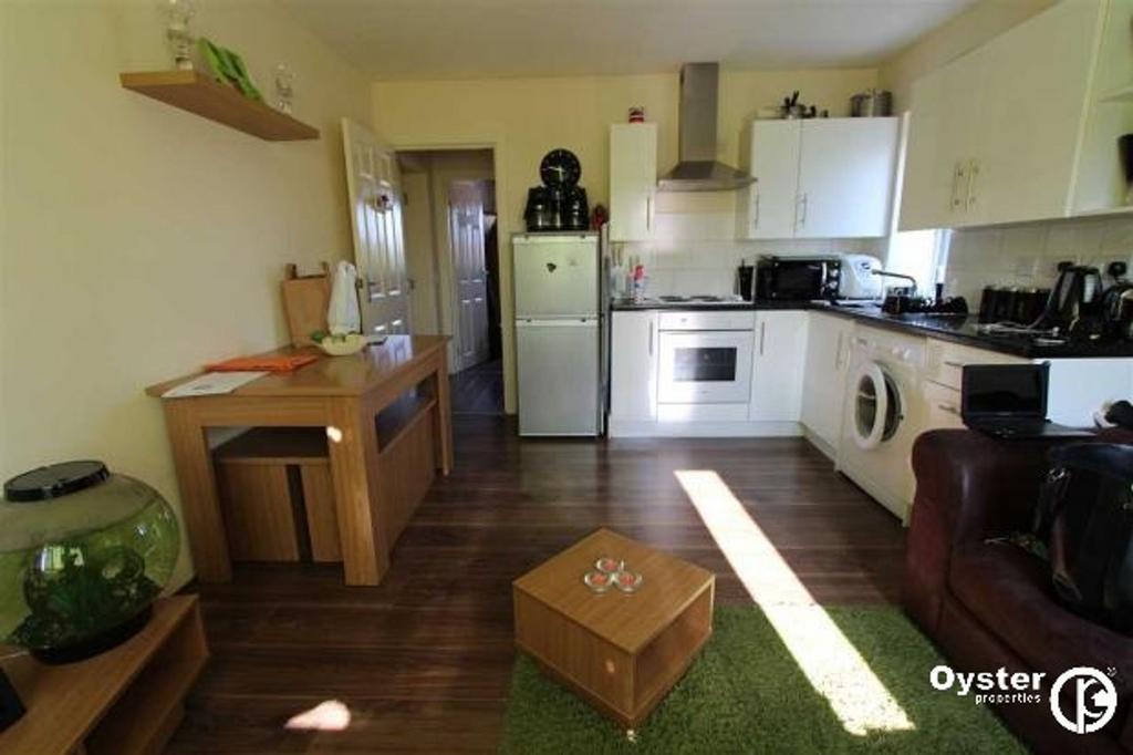 Windleaves Road, Birmingham, B36 1 bed flat £675 pcm (£156 pw)