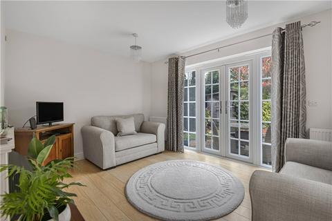 2 bedroom detached house for sale - Oakington Close, Sunbury-on-Thames, Surrey, TW16