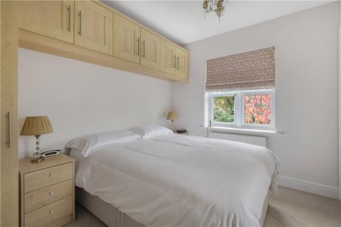 2 bedroom detached house for sale - Oakington Close, Sunbury-on-Thames, Surrey, TW16