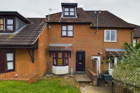 2 bedroom terraced house to rent, Lawsone Rise, High Wycombe, Buckinghamshire, HP13 5NS
