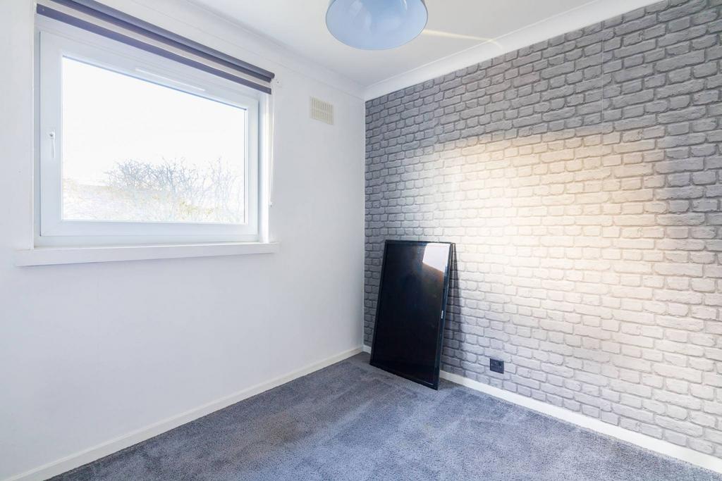 MFL8220932 490.jpg