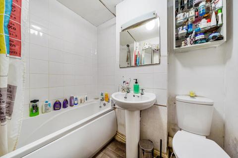 1 bedroom flat for sale, High Wycombe,  Buckinghamshire,  HP11