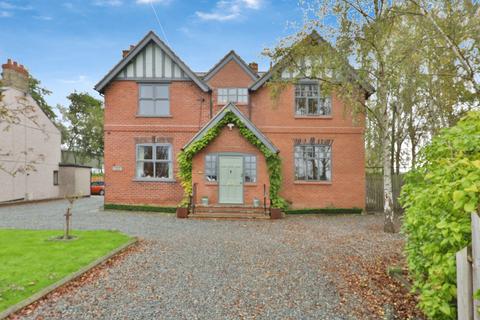 5 bedroom detached house for sale, Broad Lane, Gilberdyke, Brough, HU15 2TB