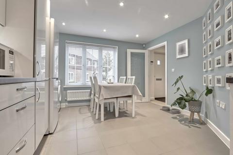 10 Cornice Road, Chineham, Basingstoke, RG24 8BP