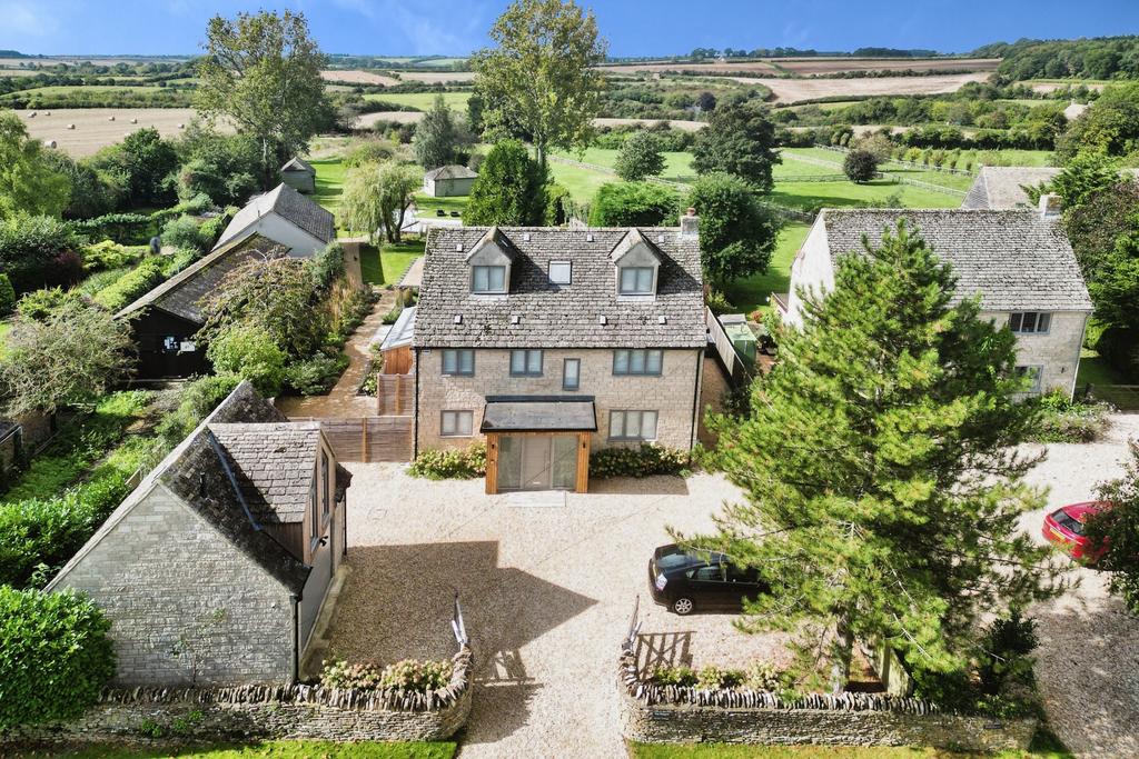 Asthall Leigh 7 bed detached house £7,750 pcm (£1,788 pw)