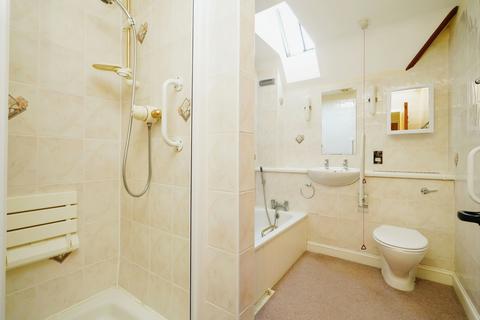 2 bedroom retirement property for sale, Shipton-Under-Wychwood