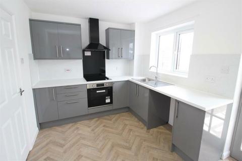 2 bedroom townhouse for sale - St. Matthews Close, Skegness, Lincolnshire, PE25 2LF